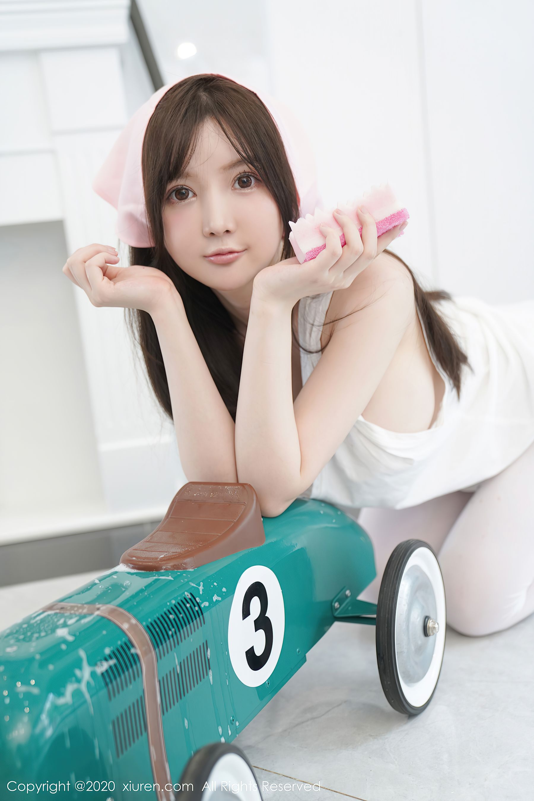 模特@糯美子Mini性感家政主题写真发布，家政女仆主题系列，拥有这样一样童颜巨乳的居家女友？怕是万千男士的梦想吧？