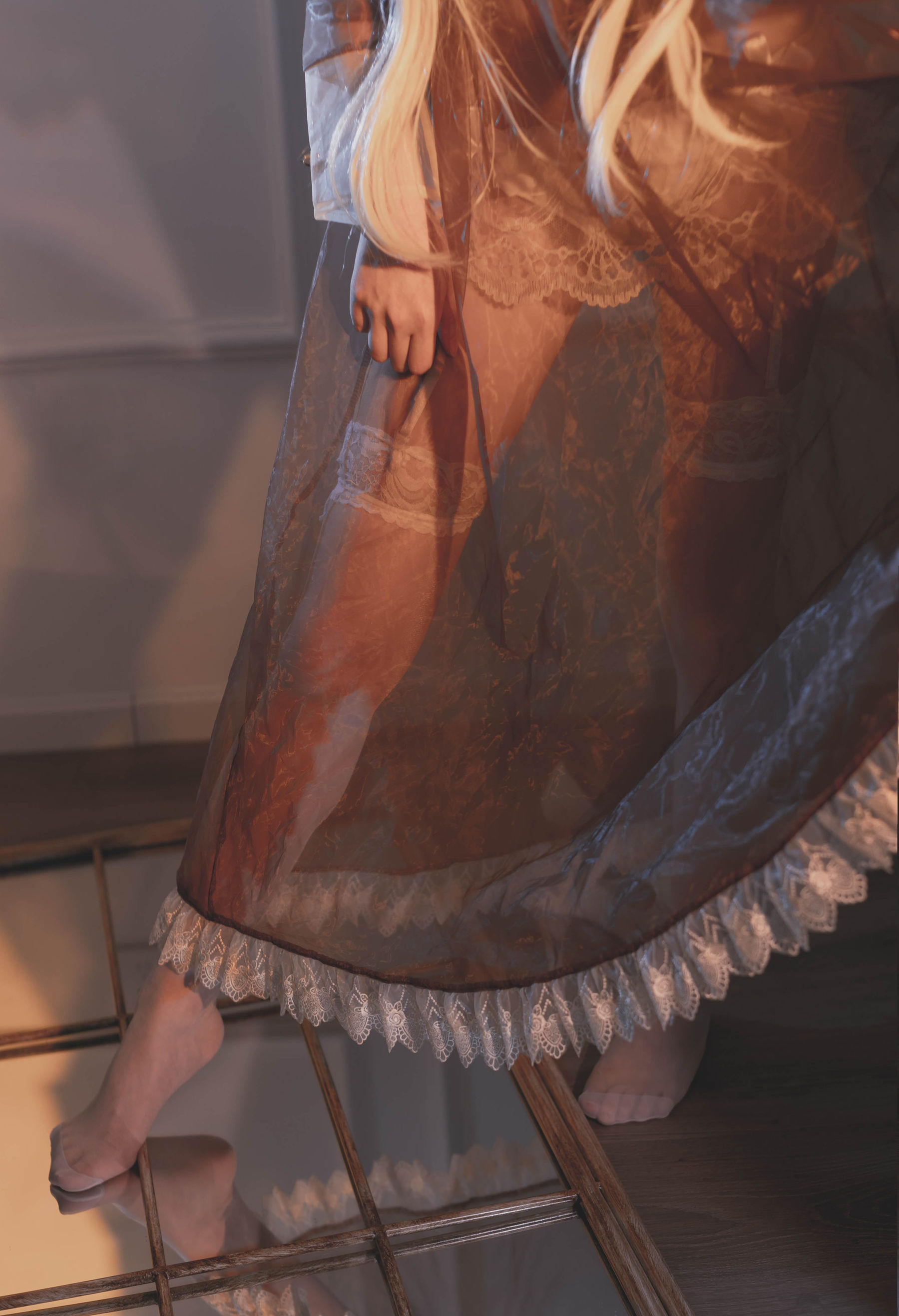 [网红COSER写真] 福利姬嘎潼 – 透明女仆 套图